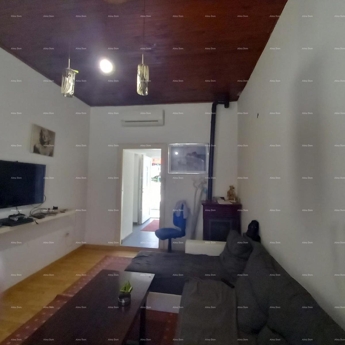 Pula! Appartamento con grande giardino e terrazza.