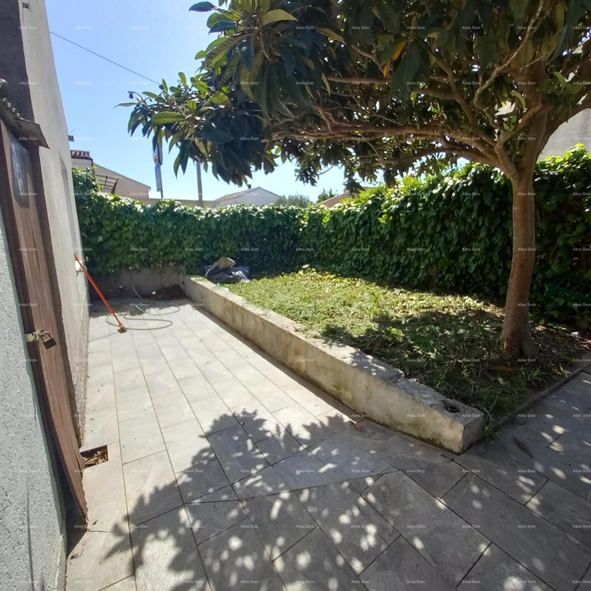 Pula! Appartamento con grande giardino e terrazza.