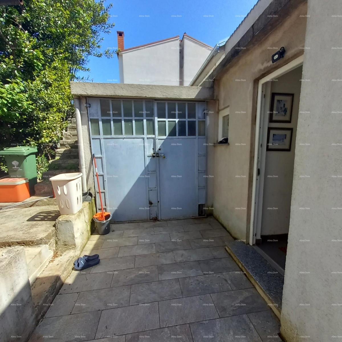 Pula! Appartamento con grande giardino e terrazza.