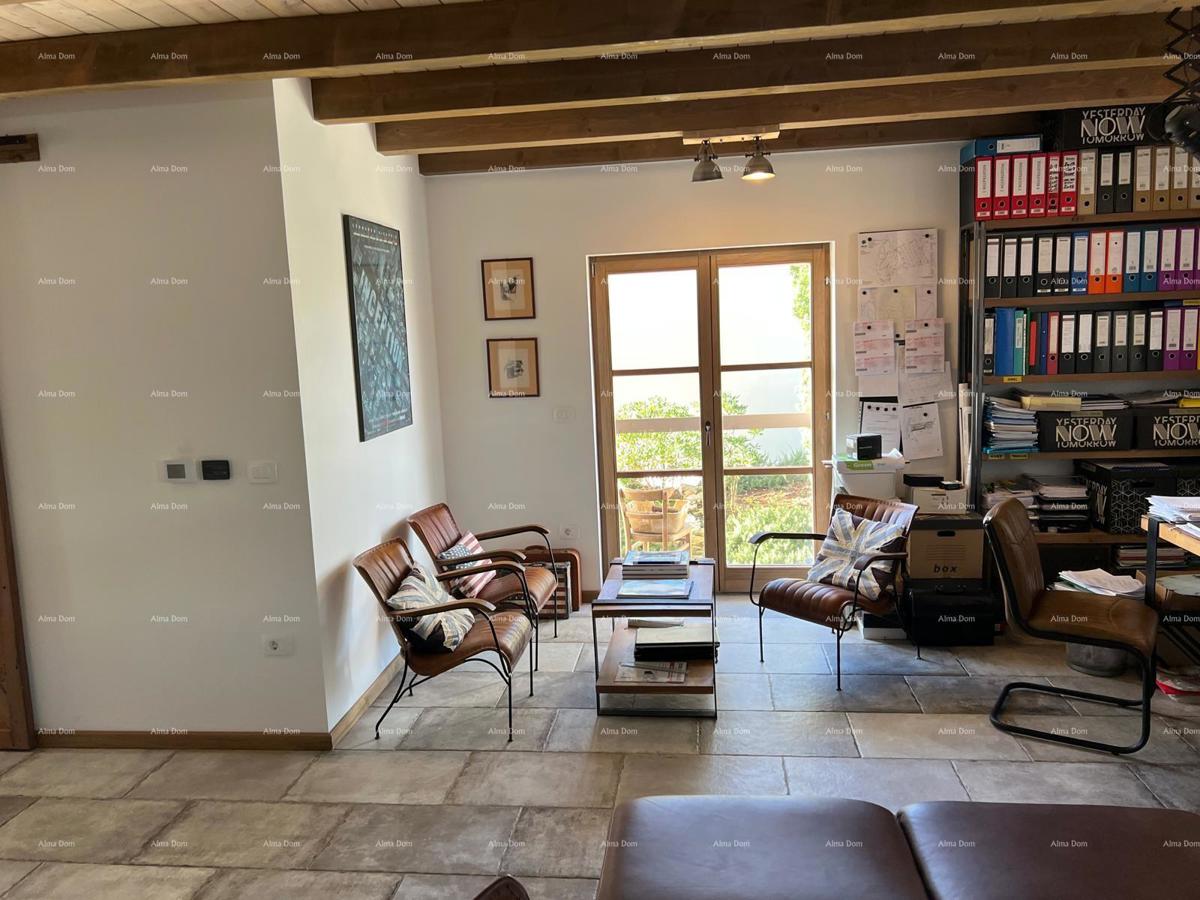 La splendida casa rustica con piscina e piccolo edificio