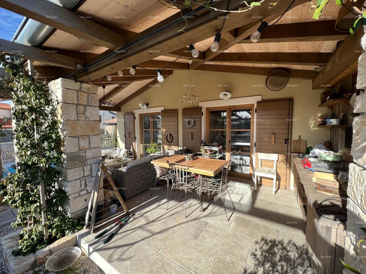 La splendida casa rustica con piscina e piccolo edificio