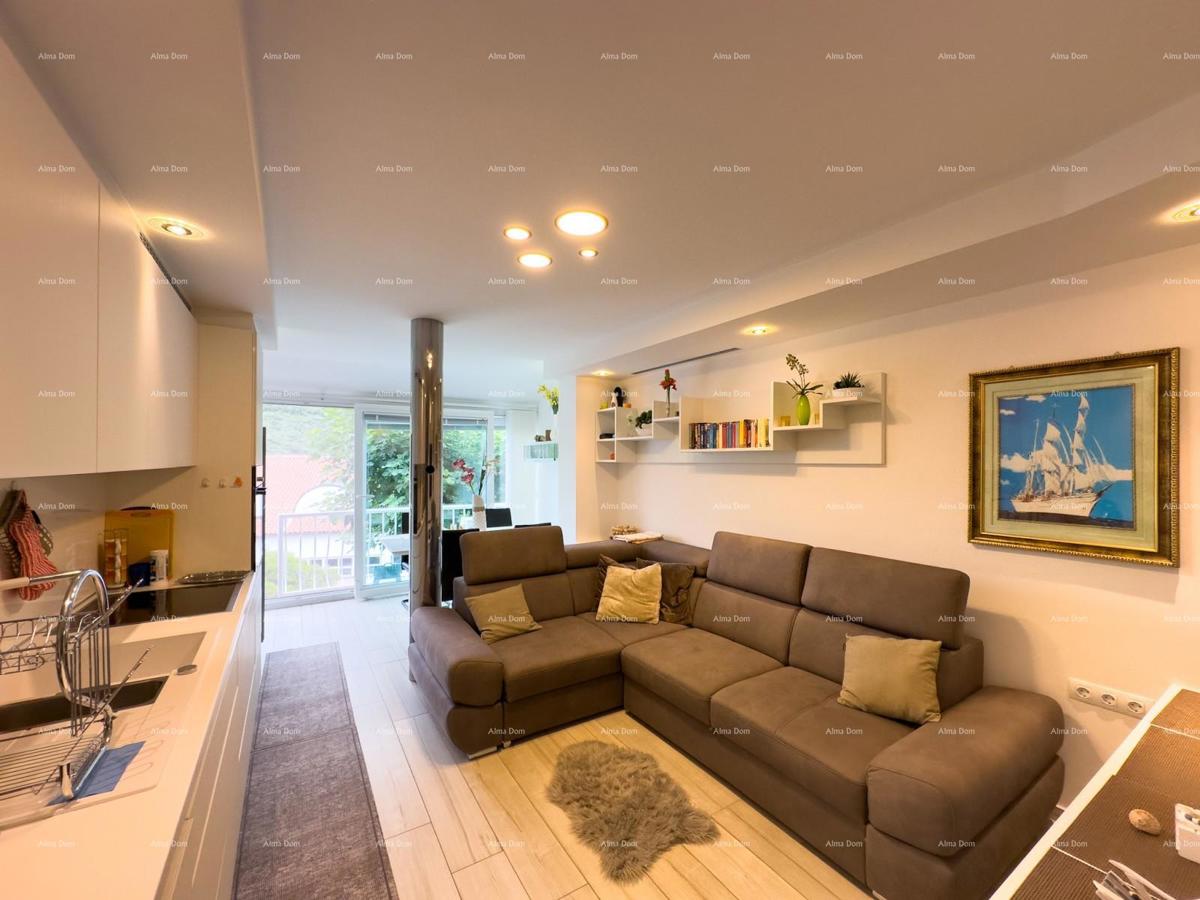 Vendiamo un appartamento ristrutturato a Duga Uvala!