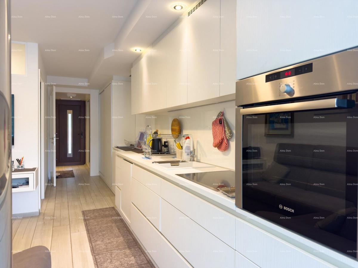 Vendiamo un appartamento ristrutturato a Duga Uvala!