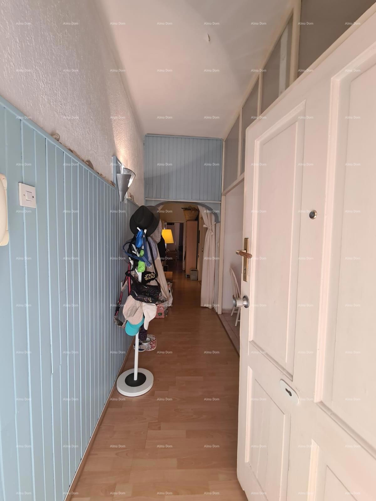 Vendita di un appartamento in ottima posizione vicino al mare, Pula!