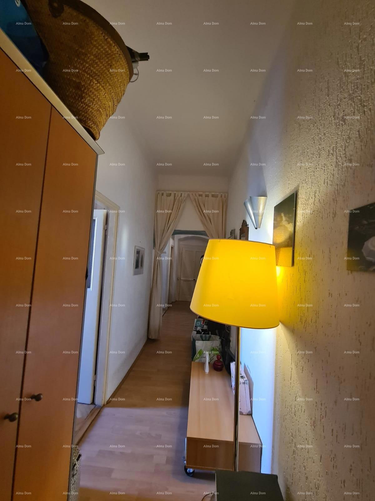 Vendita di un appartamento in ottima posizione vicino al mare, Pula!