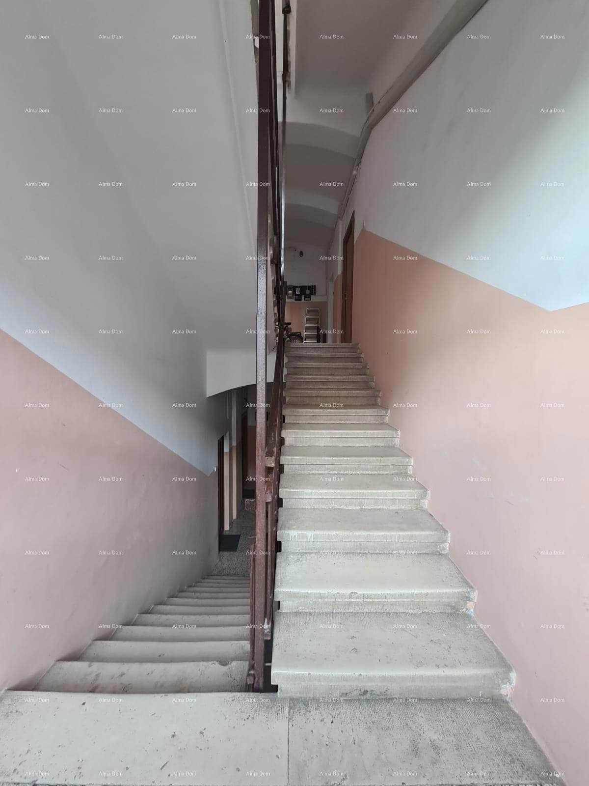 Vendita di un appartamento in ottima posizione vicino al mare, Pula!