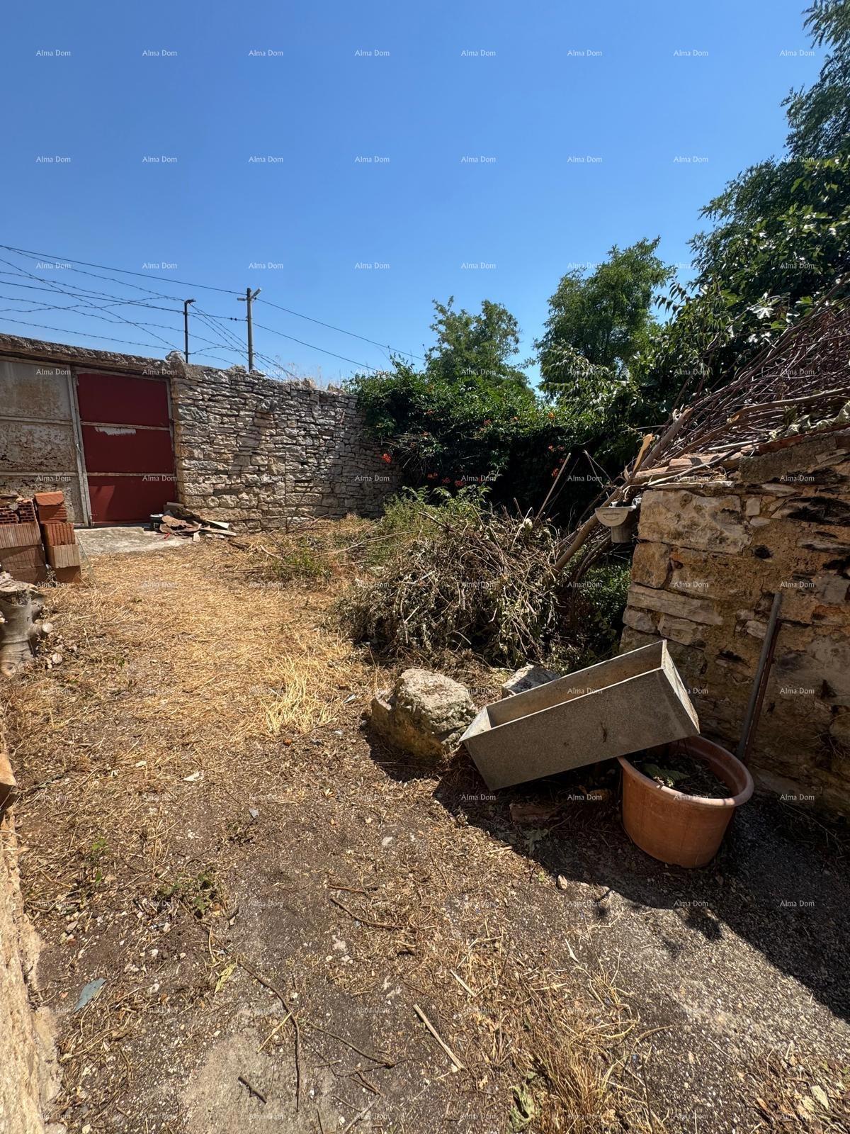 In vendita: Autentica casa in pietra con giardino – Vodnjan.