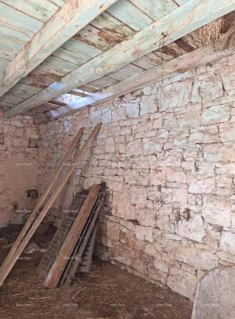 In vendita: Autentica casa in pietra con giardino – Vodnjan.