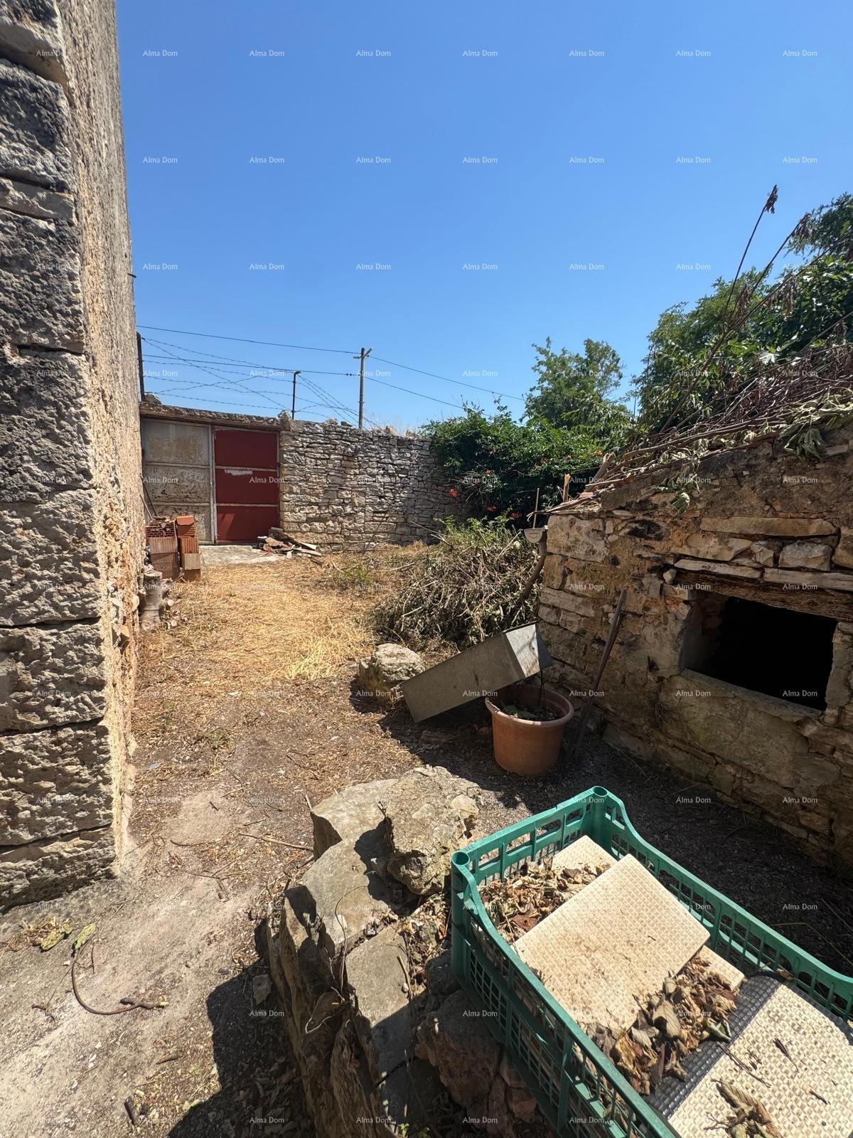 In vendita: Autentica casa in pietra con giardino – Vodnjan.
