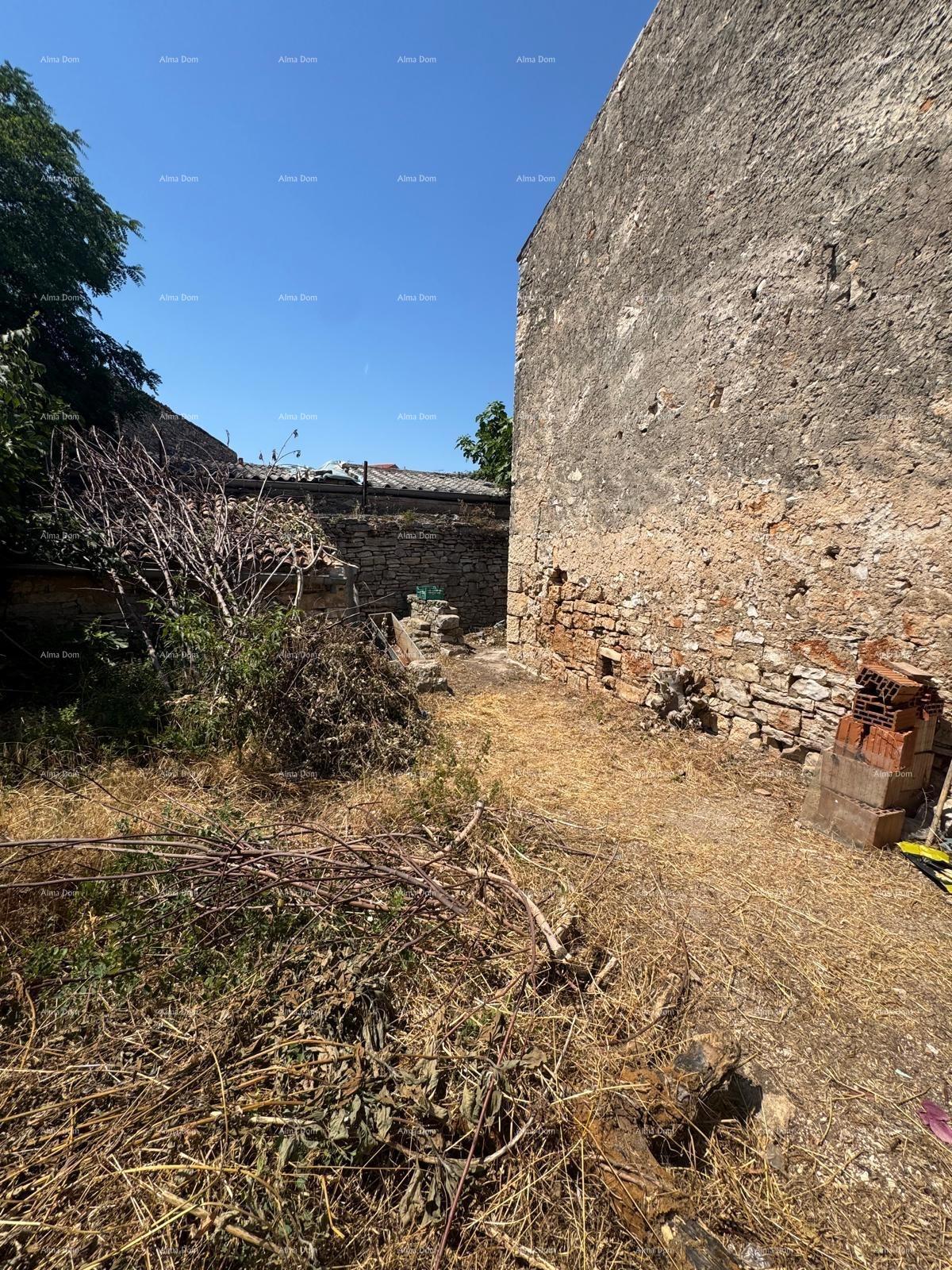 In vendita: Autentica casa in pietra con giardino – Vodnjan.