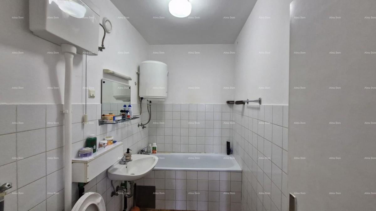 Vendita di un appartamento con vista mare e città, Pula, Veruda!