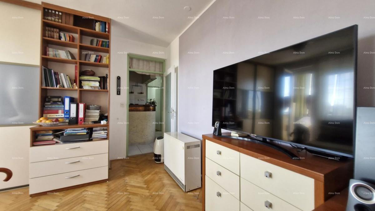 Vendita di un appartamento con vista mare e città, Pula, Veruda!