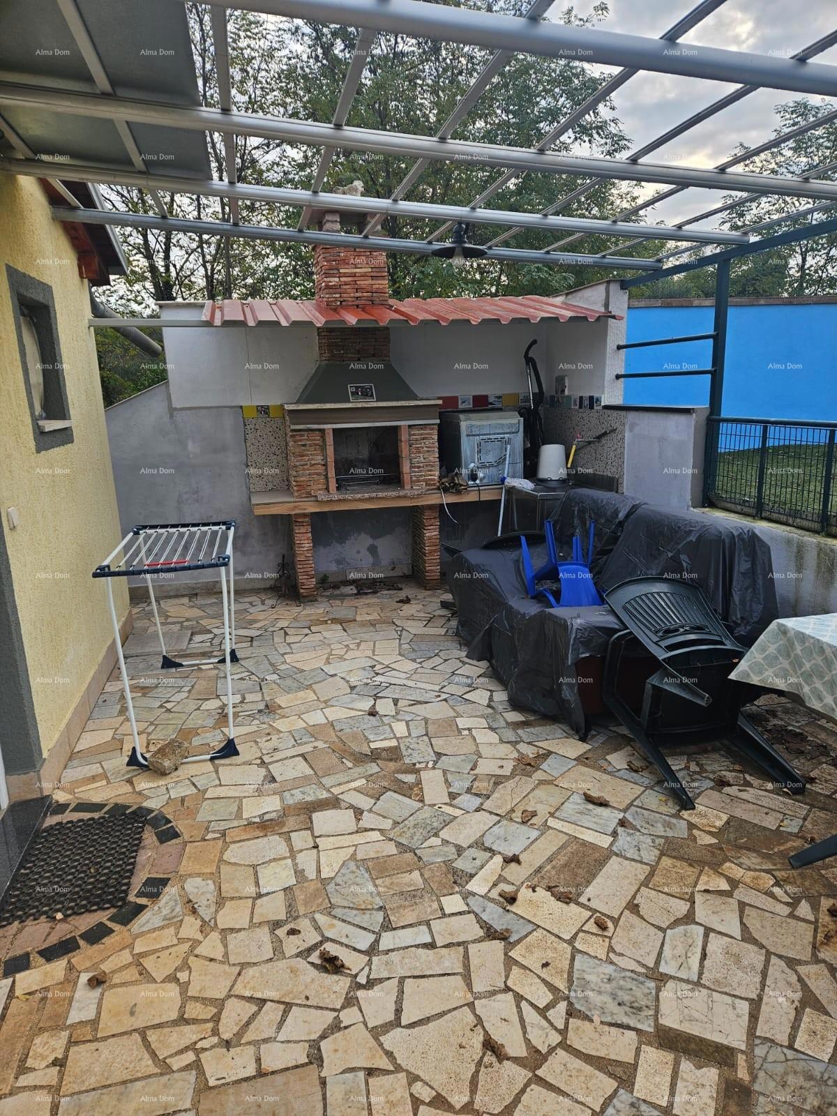 Rovinj – appartamento al piano terra con piscina e grande terreno (68 m²)