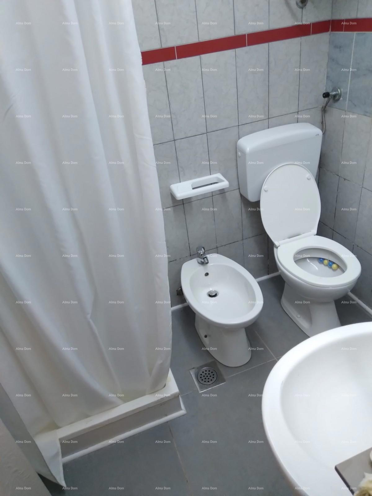 Rovinj – appartamento al piano terra con piscina e grande terreno (68 m²)