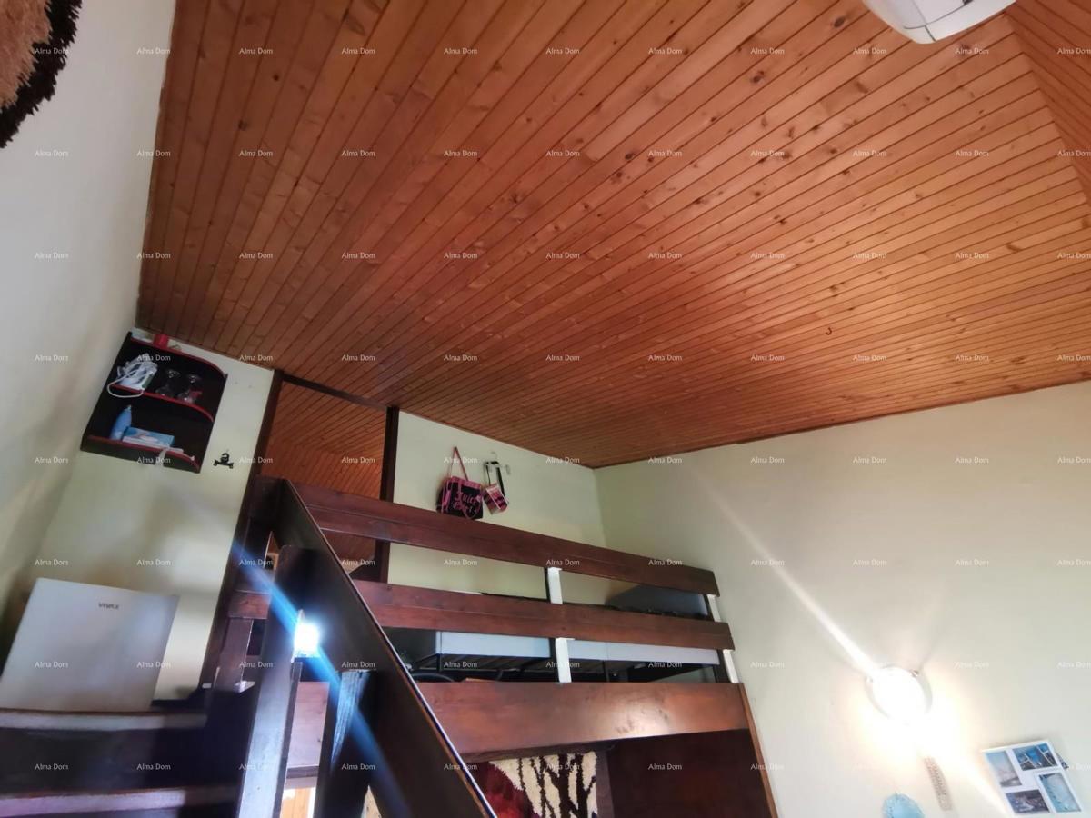 In vendita appartamento su due piani, 38 m², Červar-Porat