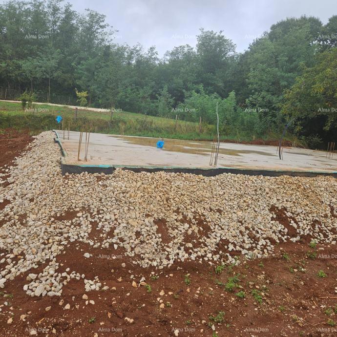 Vendita - terreno edificabile con permesso e costruzione avviata, vicinanza a Barbana!