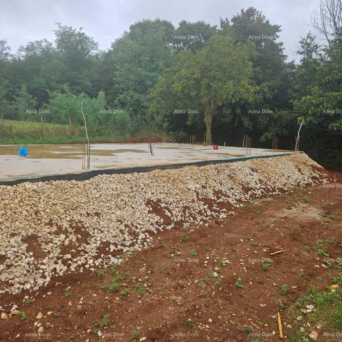 Vendita - terreno edificabile con permesso e costruzione avviata, vicinanza a Barbana!