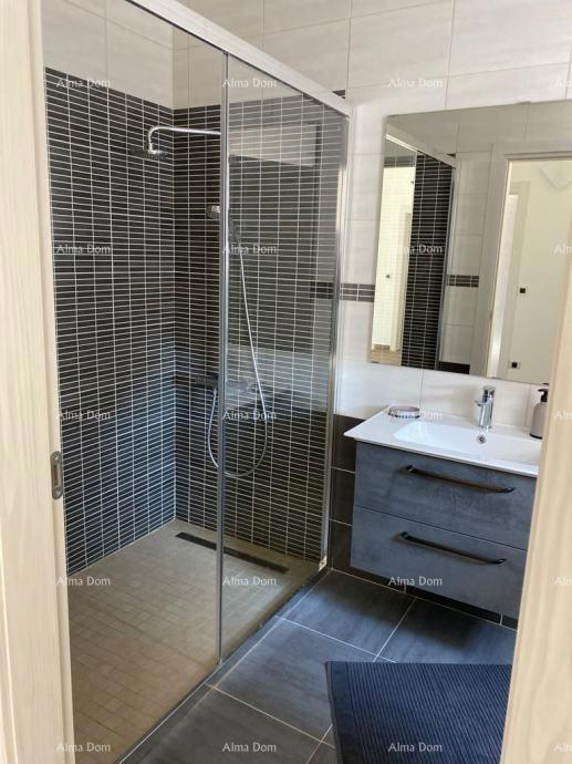 In vendita casa, 200 m², Raša