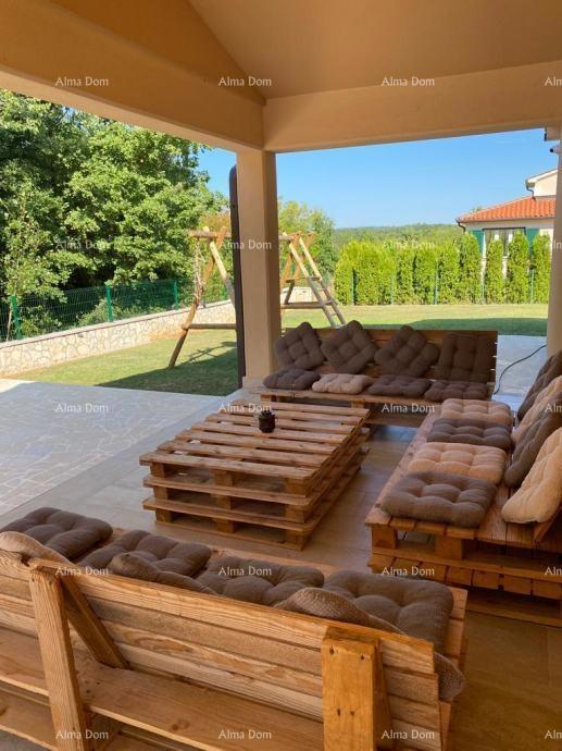 In vendita casa, 200 m², Raša