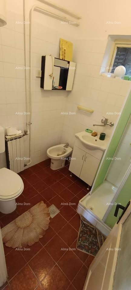 In vendita casa vicino al mare – Raša