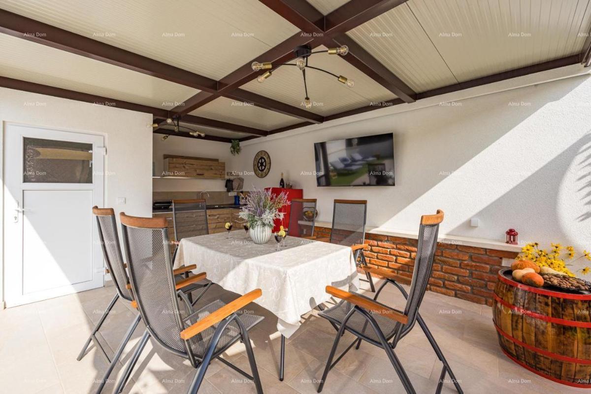 Stiamo vendendo una bellissima villa a Rovigno.