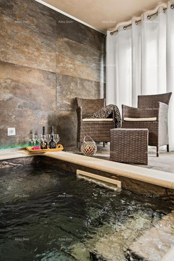 Stiamo vendendo una bellissima villa a Rovigno.