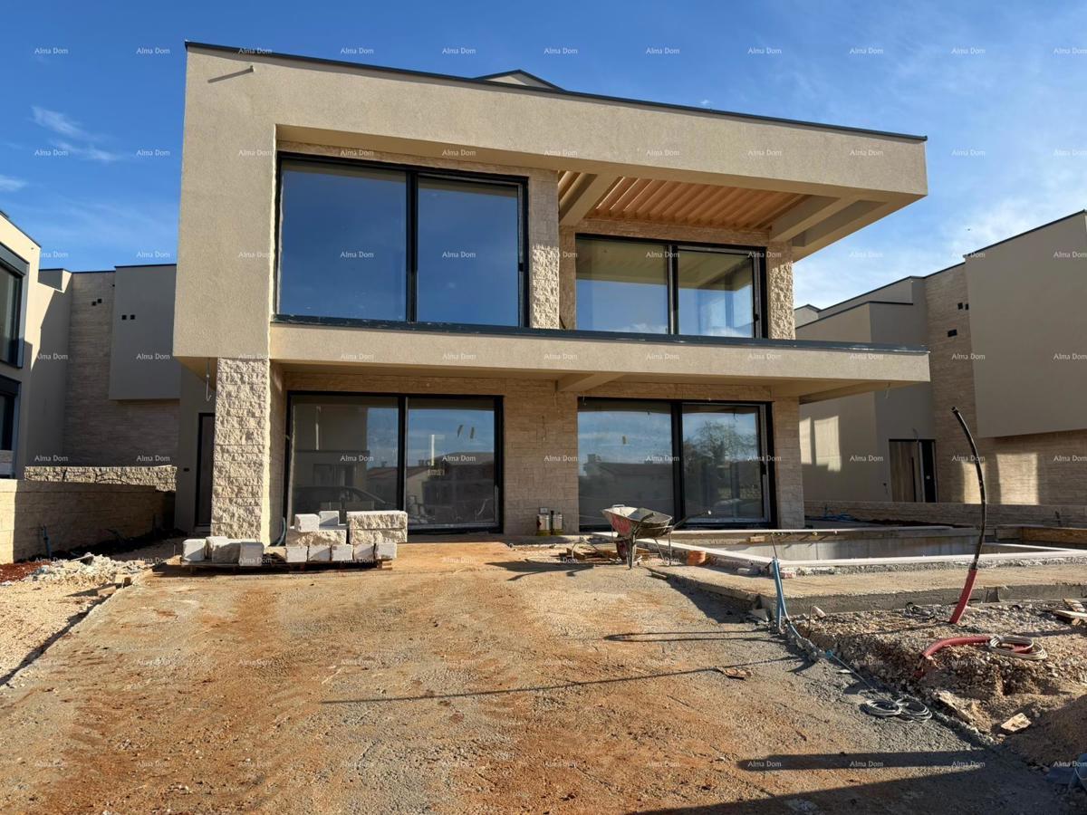 Vendita di ville moderne in una bellissima zona residenziale, Umago