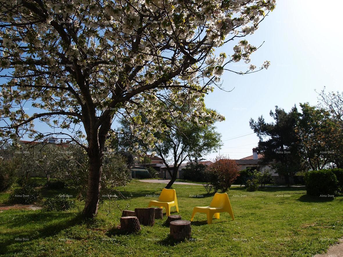 Ližnjan – Terreno edificabile con potenziale in posizione tranquilla nel centro