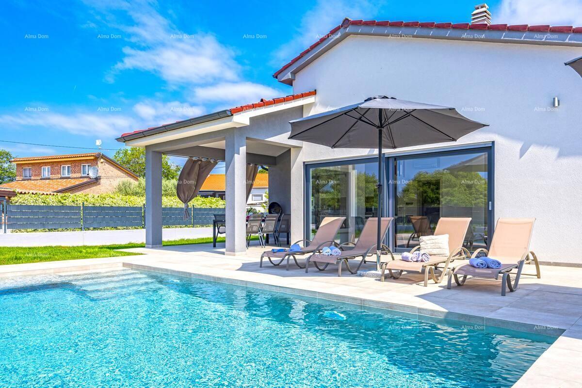 Pomer. Nuova villa indipendente con piscina.