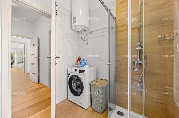 Pomer. Nuova villa indipendente con piscina.