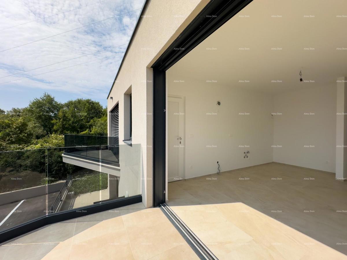 Vendiamo appartamento con grande terrazza sul tetto!