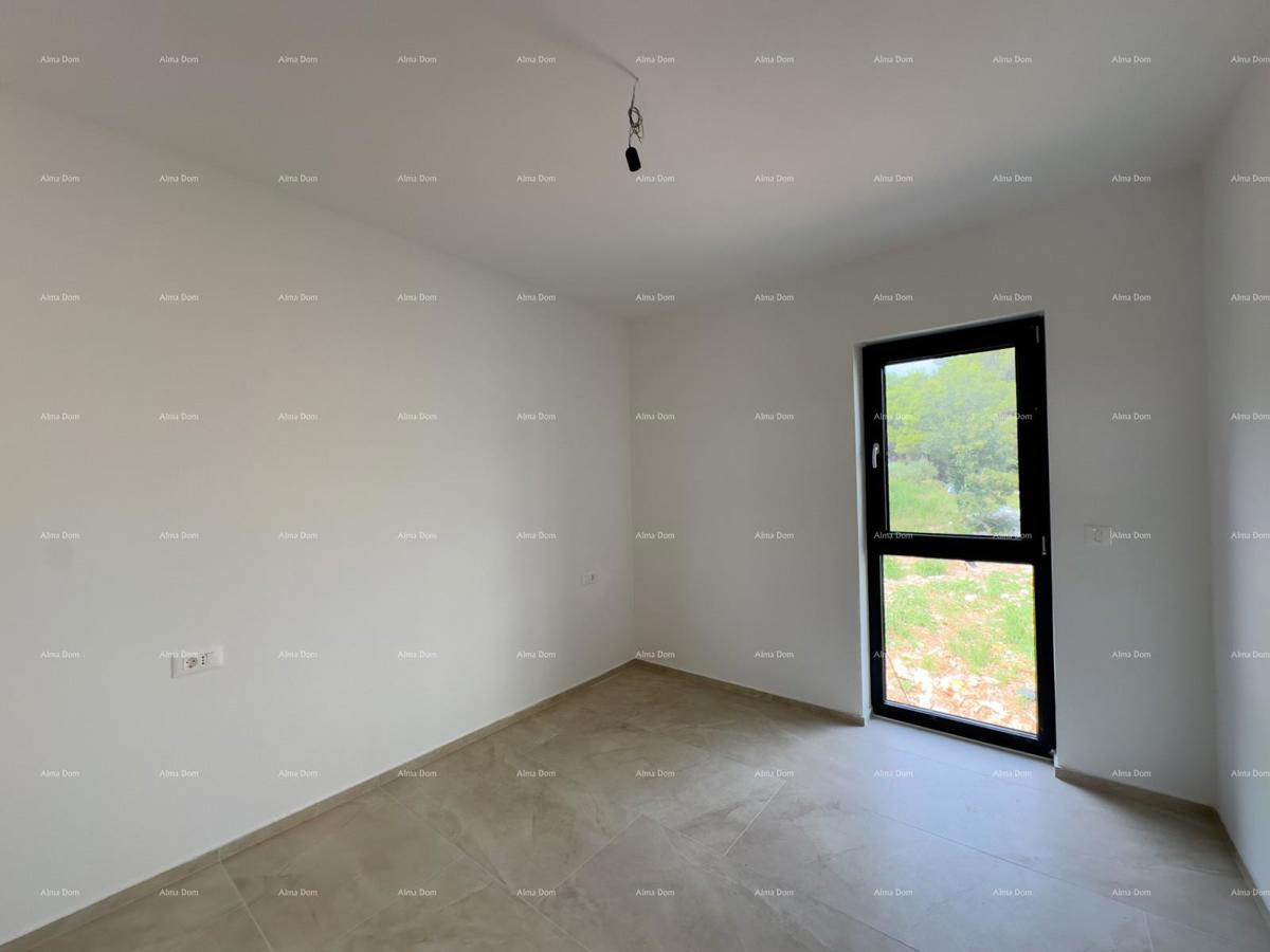 Vendiamo appartamento con grande terrazza sul tetto!