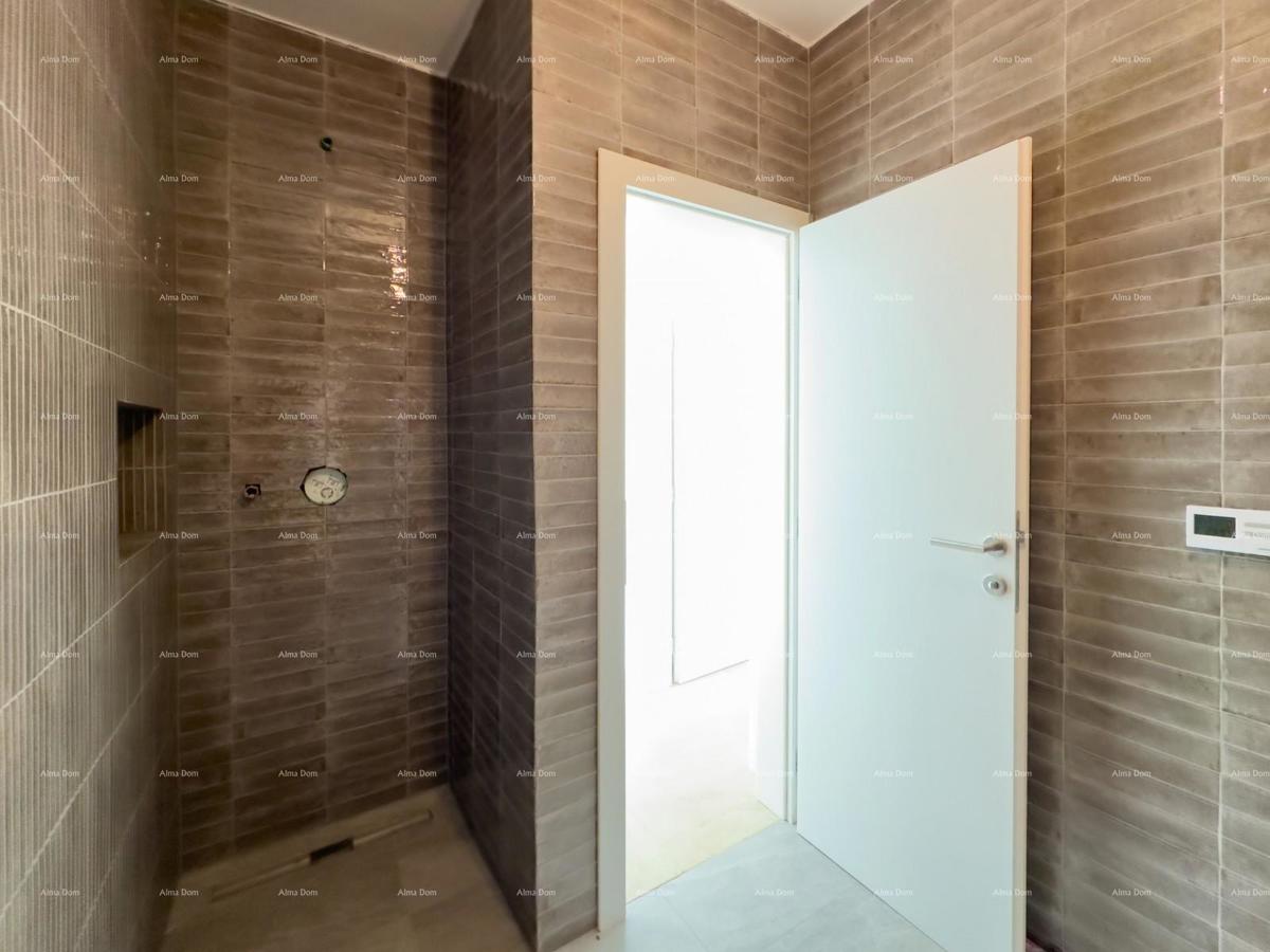 Vendiamo appartamento con grande terrazza sul tetto!