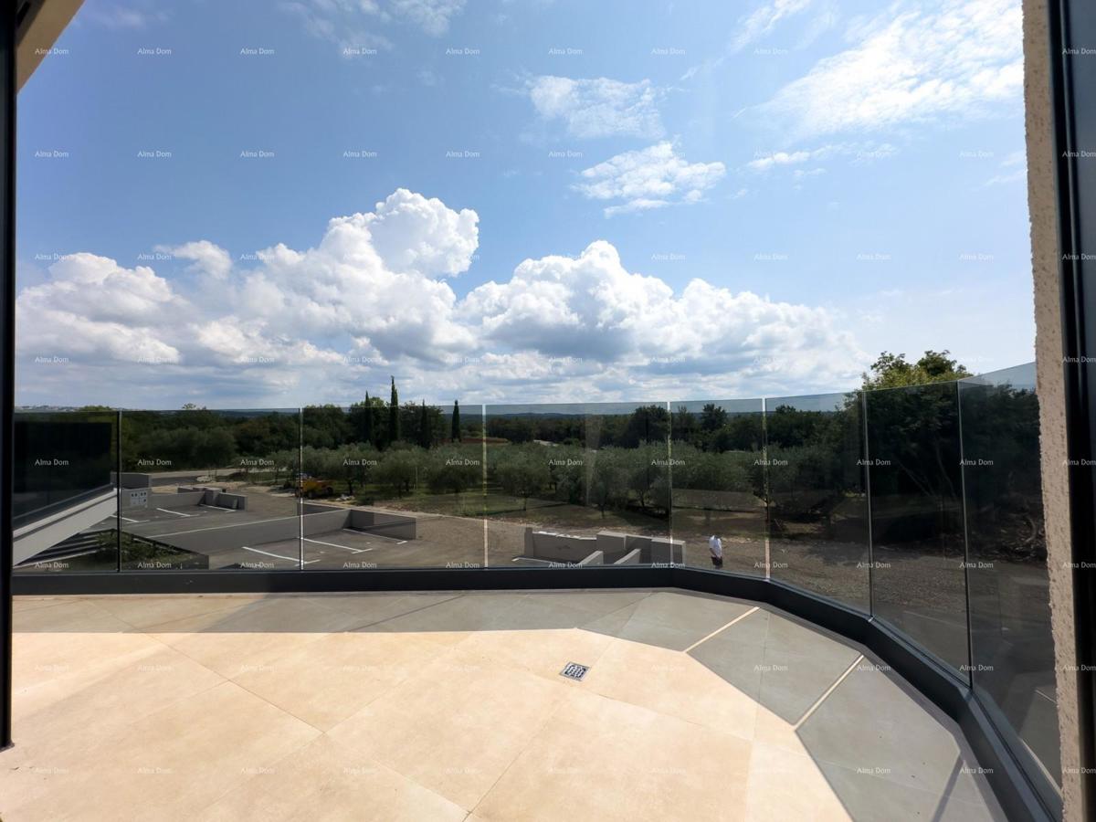 Vendiamo appartamento con grande terrazza sul tetto!