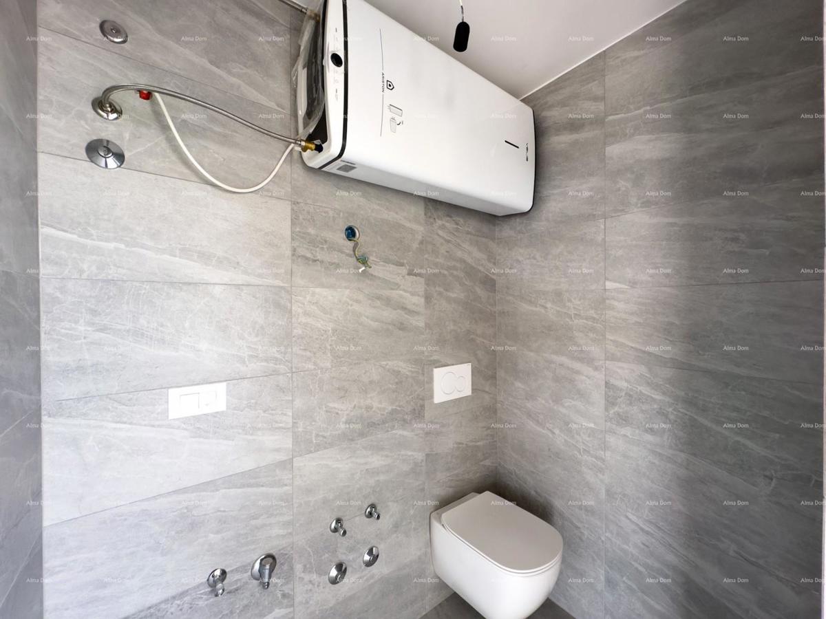 Vendiamo appartamento con grande terrazza sul tetto!