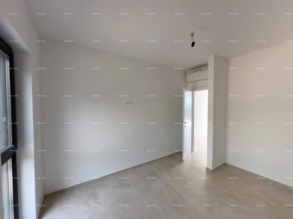 Vendiamo appartamento con grande terrazza sul tetto!