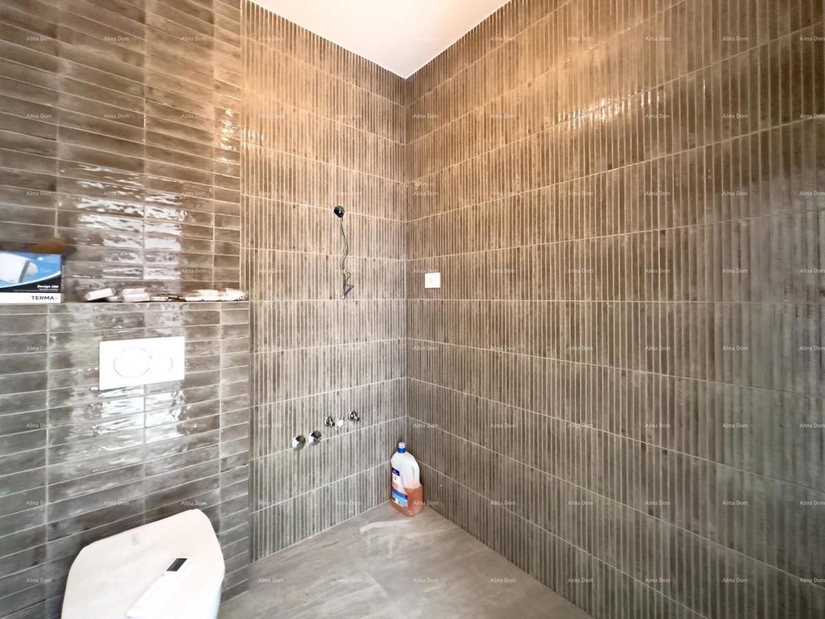 Vendiamo appartamento con grande terrazza sul tetto!