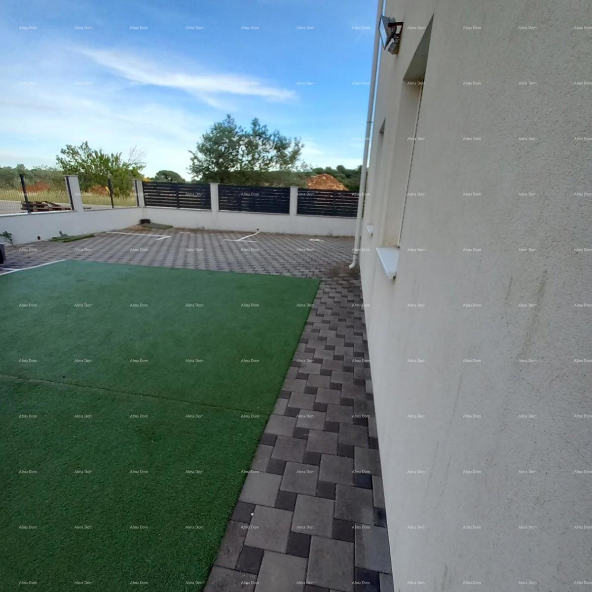 Vendita di un appartamento arredato con posto auto in ottima posizione, Fažana!