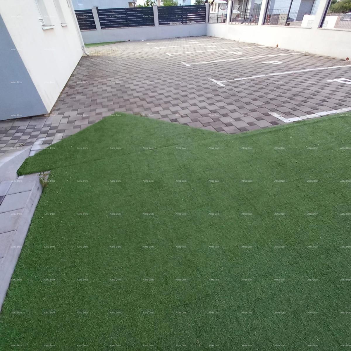 Vendita di un appartamento arredato con posto auto in ottima posizione, Fažana!