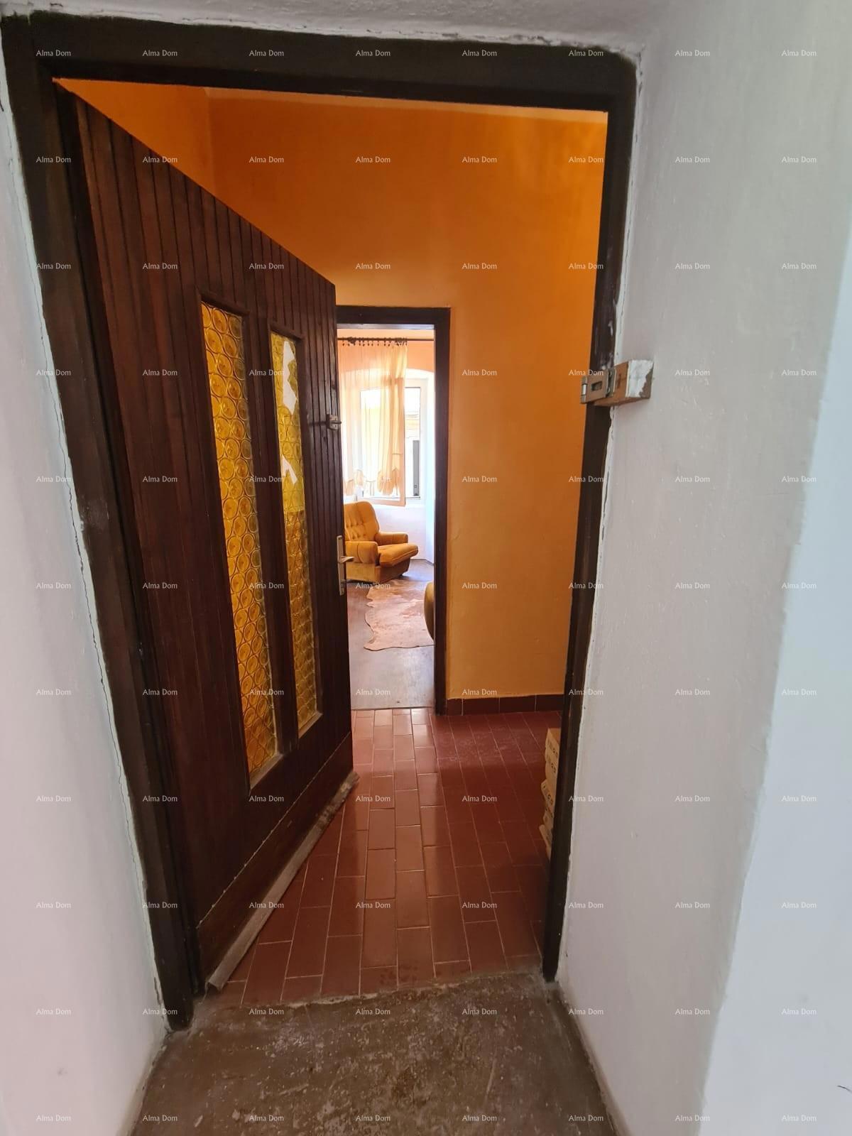 Eccellente appartamento nel cuore della città, Pola.