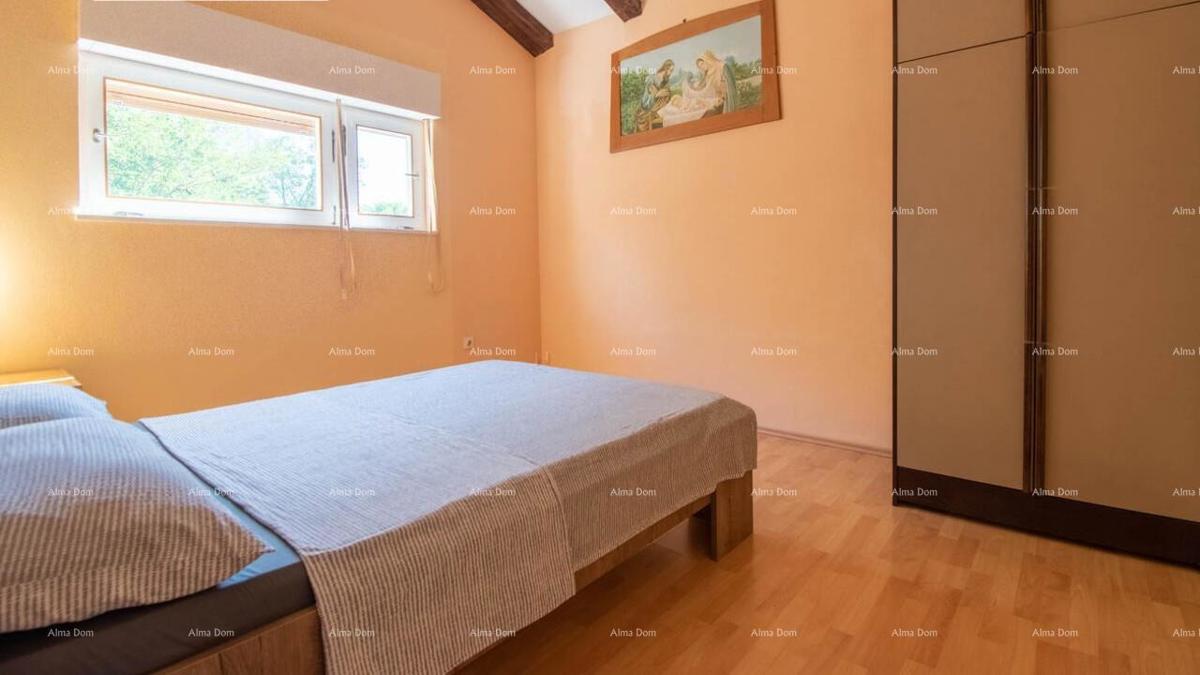 Lungomare – Pola, appartamento con ampia terrazza e giardino