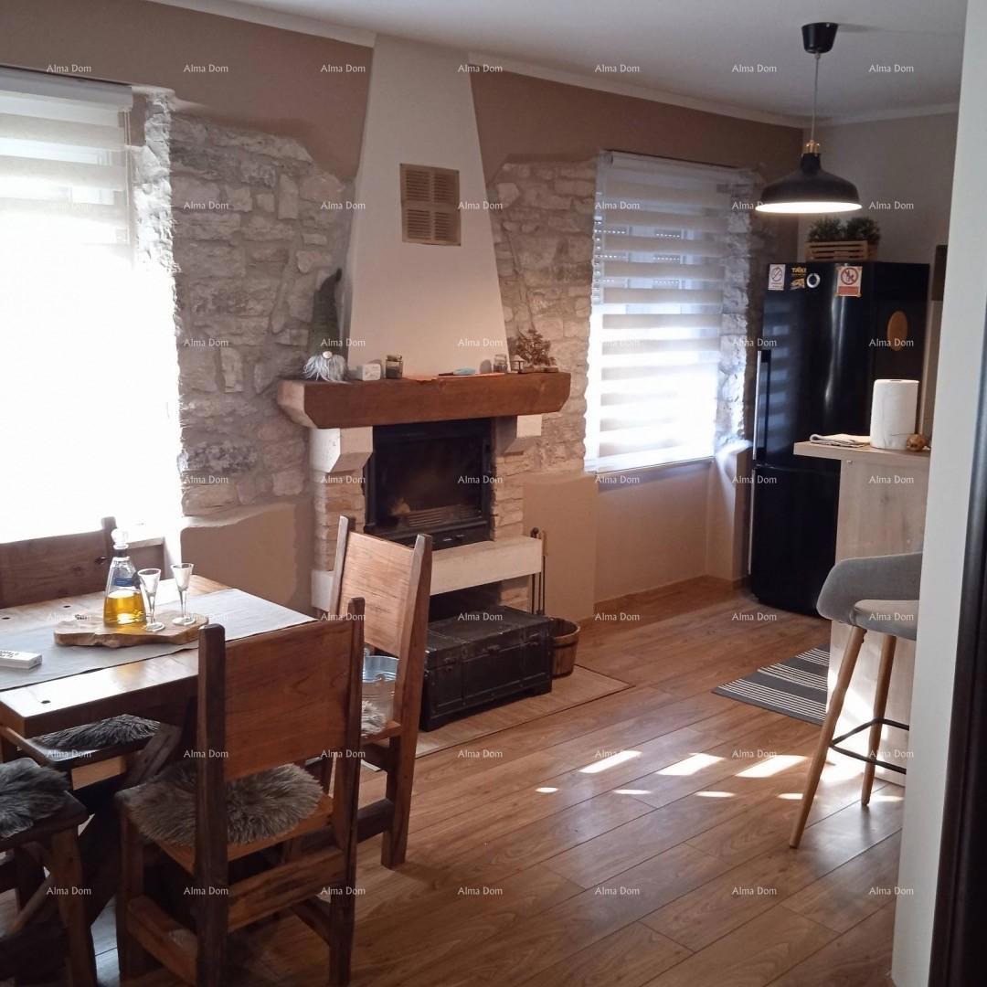 FORUM ZONA PEDONALE. Vendita di un appartamento ben arredato in una posizione attraente, Pula, centro!