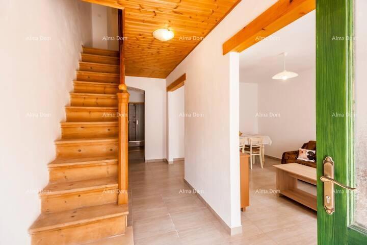 Vendita di una bella casa ristrutturata in Istria con cisterna, Marčana!