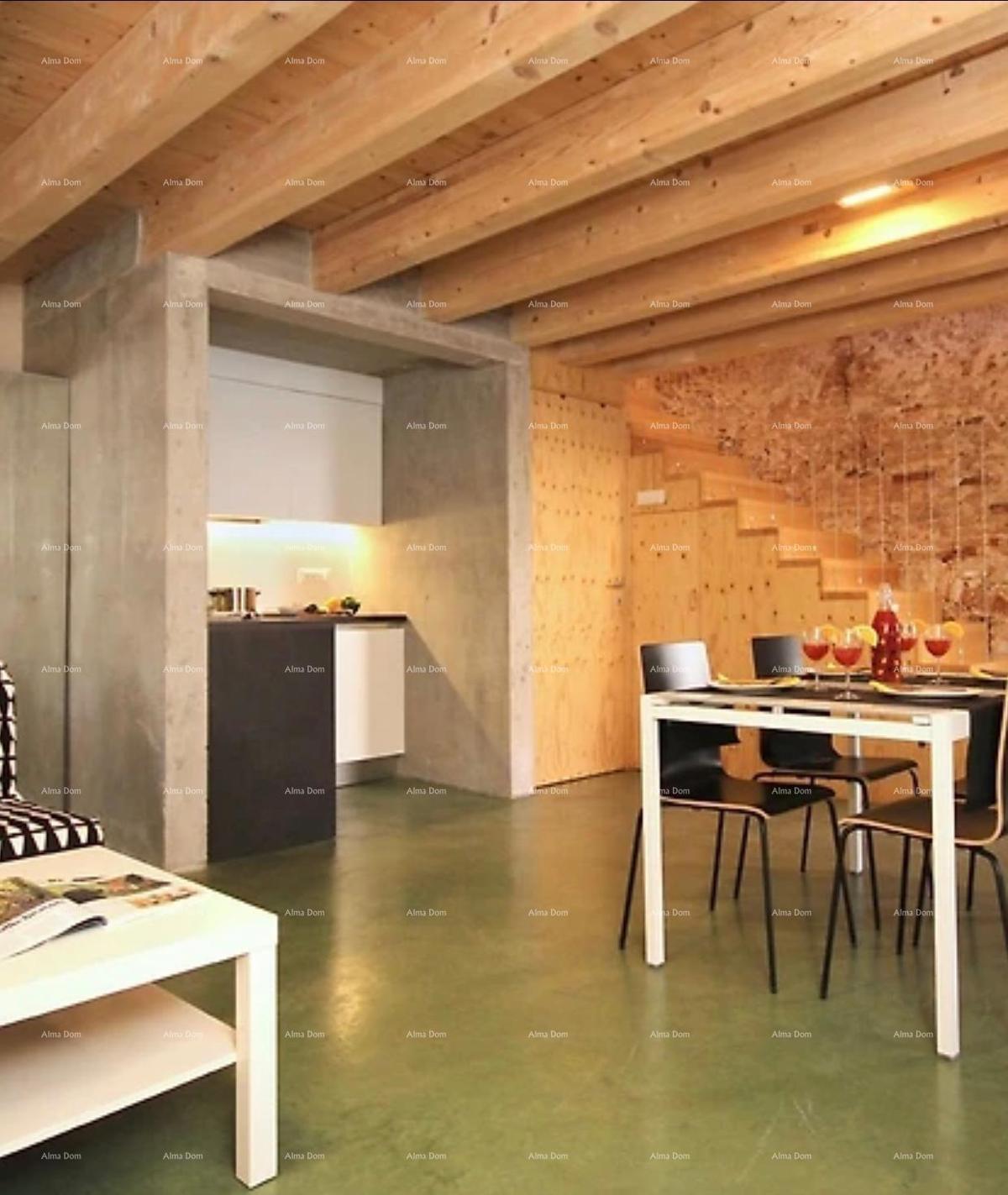 Rinnovata! Vendita di una vecchia villa del 17° secolo a Vodnjan.