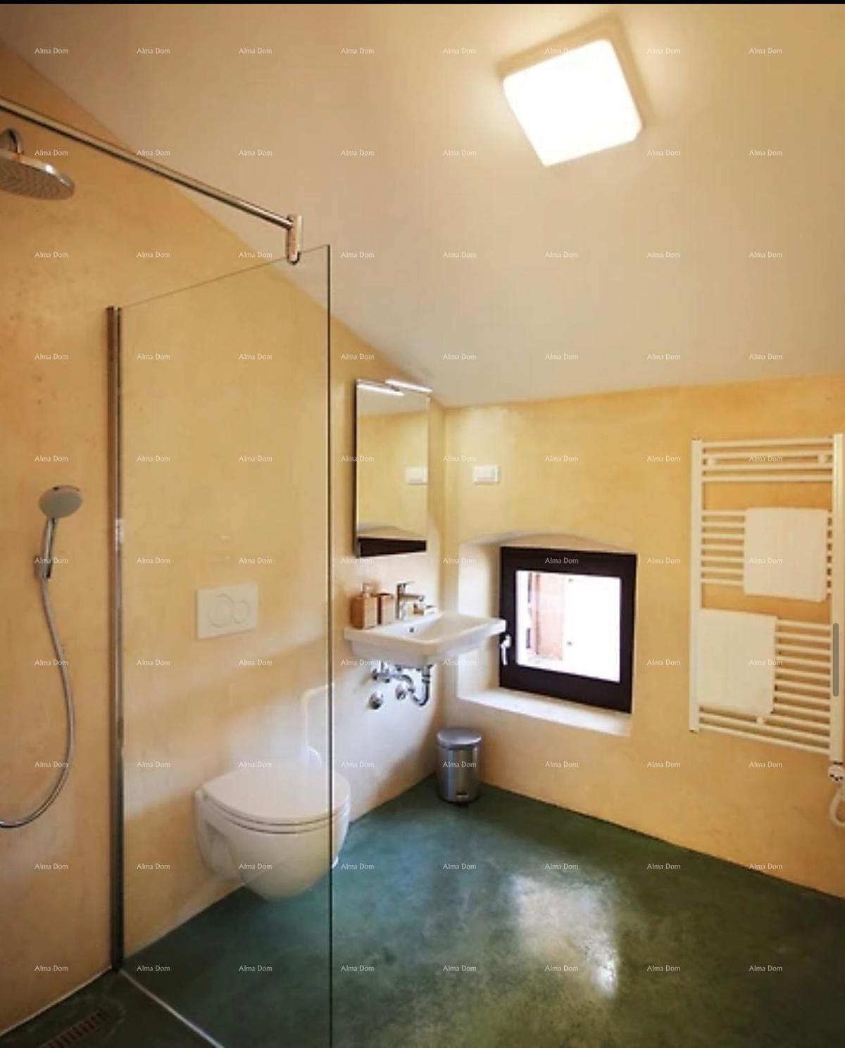 Rinnovata! Vendita di una vecchia villa del 17° secolo a Vodnjan.