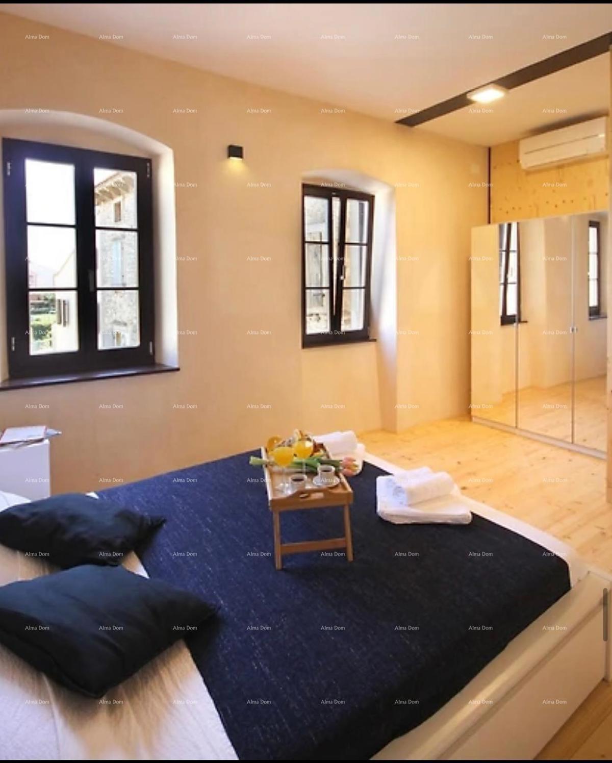 Rinnovata! Vendita di una vecchia villa del 17° secolo a Vodnjan.