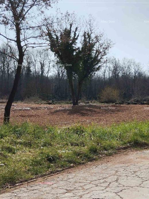 Terreno di 2765 m² in posizione tranquilla – Poreč