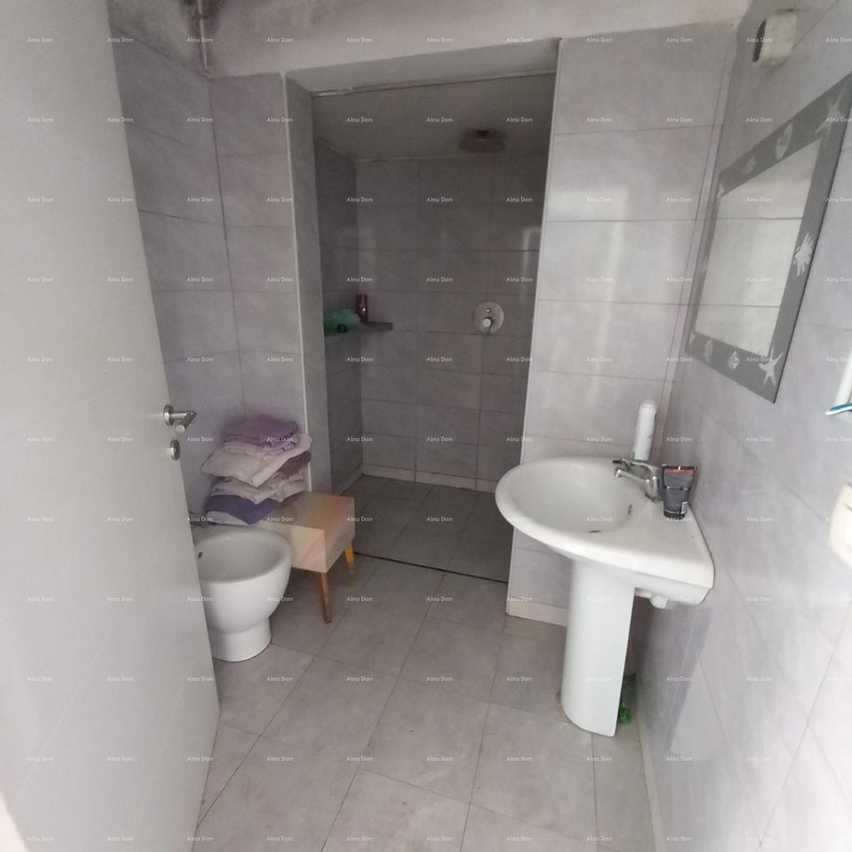 Pula! Appartamento con grande giardino e terrazza.