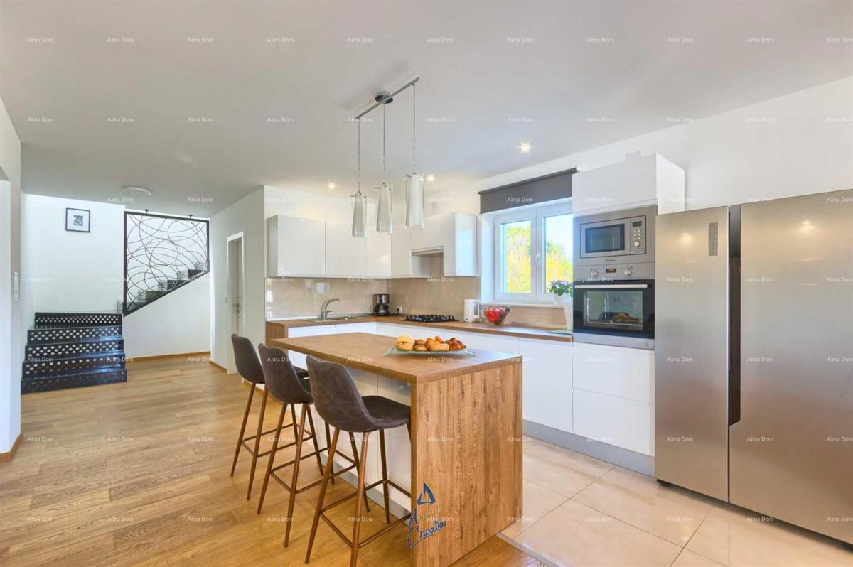 Fažana! Bella villa con piscina.