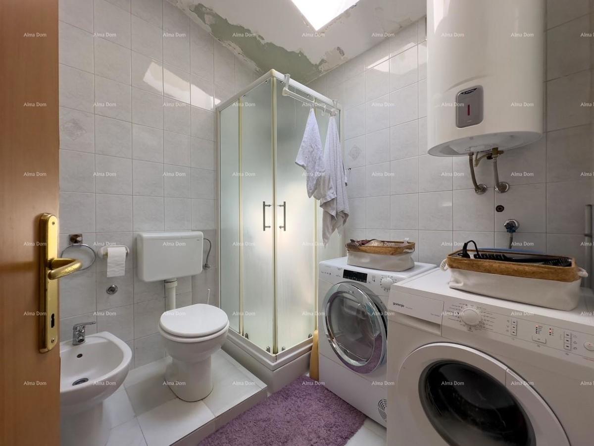 Vendiamo una casa con uffici nel centro di Medolino!